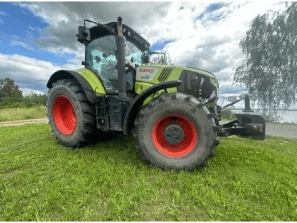 Трактор Claas Axion 830 (2015)