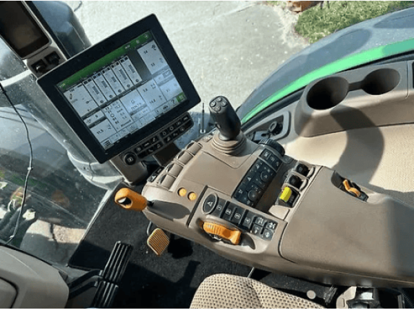Трактор John Deere 8320R (2017)