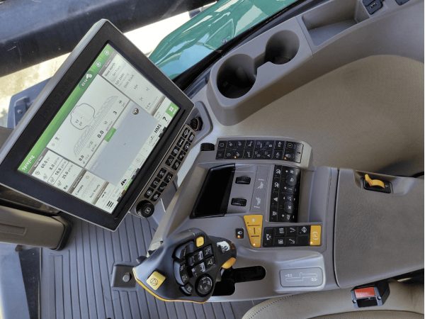 Самохідний обприскувач John Deere R4044 (2019)