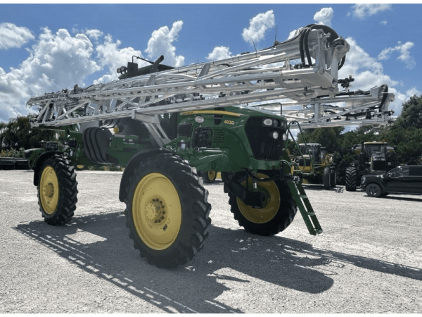 Обприскувач John Deere 4830 (2011)