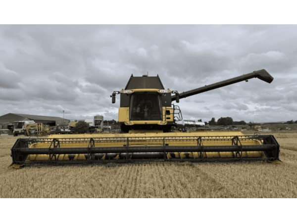 Комбайн New Holland CR9090 (2012)
