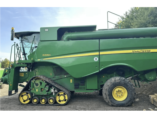 Комбайн John Deere S690 (2012)