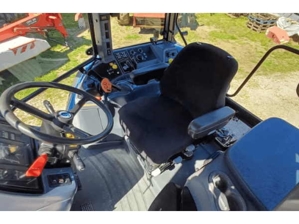 Трактор New Holland TM 130 (2004)