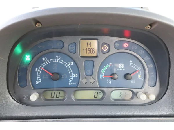 Трактор New Holland TS 135A (2005)