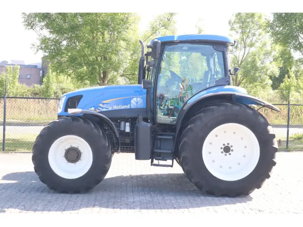 Трактор New Holland TS 135A (2005)