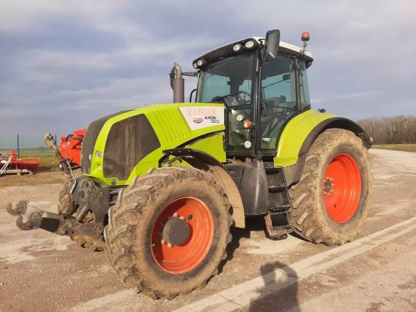 Трактор Claas Axion 820 (2007)