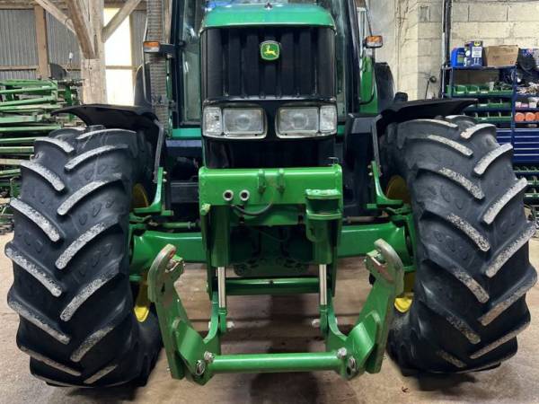 Трактор John Deere 6920 (2007)