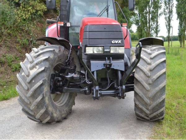 Трактор Case IH CVX170 (2005)