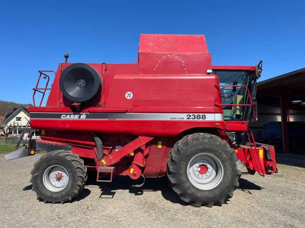 Комбайн Case IH 2388 (2003)