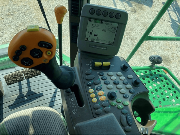 Комбайн John Deere T660 (2011)