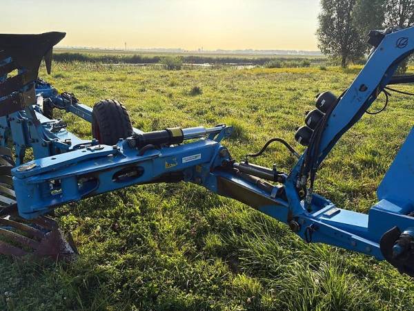 Плуг оборотний Lemken Diamant 11V 7 корпусів (2015)