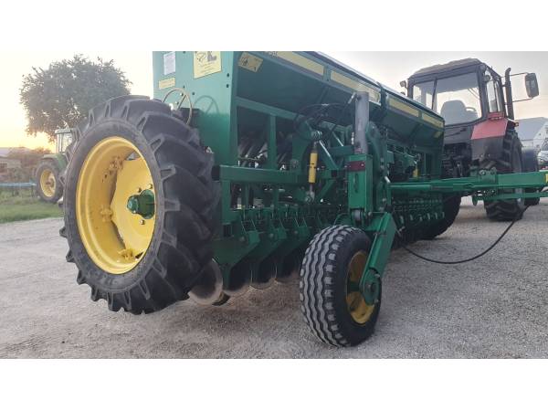 Сівалка рядкова зернова Harvest Titan 420 (2014)