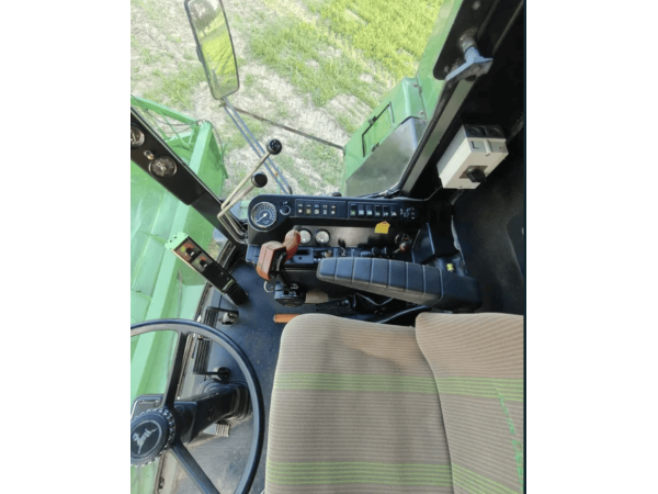 Комбайн John Deere 1188 (1989)
