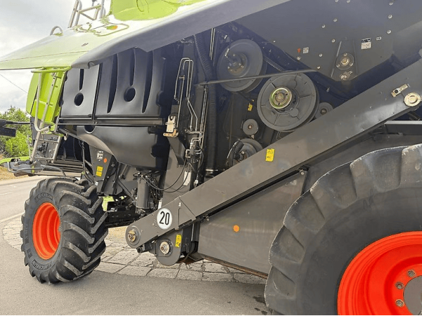 Комбайн Claas Lexion 660 (2011)