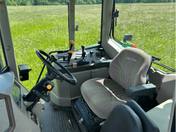 Трактор John Deere 6220 (2004)