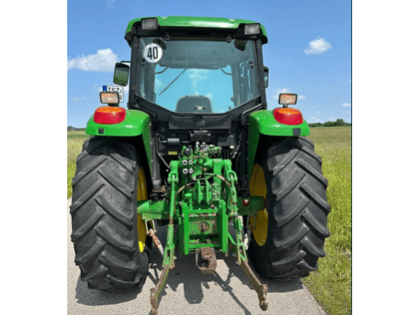 Трактор John Deere 6220 (2004)