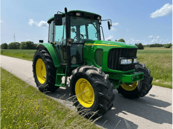 Трактор John Deere 6220 (2004)
