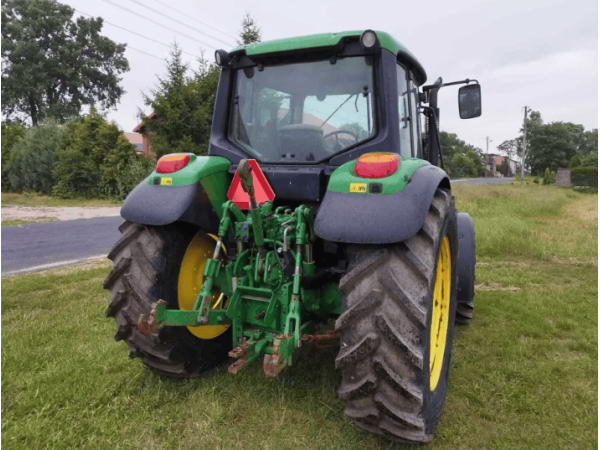 Трактор John Deere 6130 (2011)
