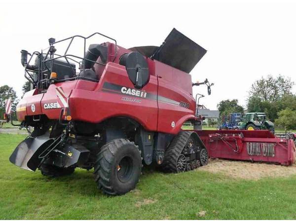Комбайн Case IH 9230 (2013)