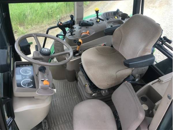 Трактор John Deere 6110 MC (2014)