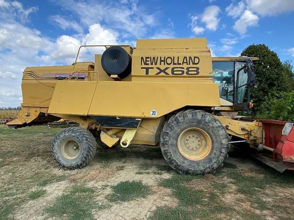 Комбайн New Holland TX 68 (1997)