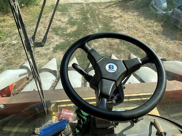 Комбайн New Holland TX 68 (1997)