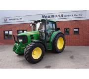 Трактор John Deere 6330