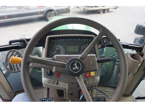 Трактор John Deere 6330 (2009)