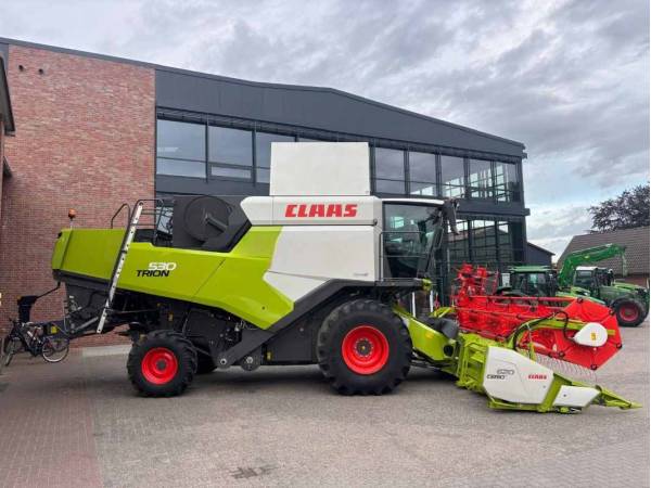 Комбайн Claas Trion 530 (2022)
