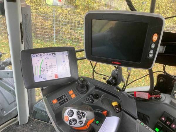 Трактор Claas Axion 930 (2015)