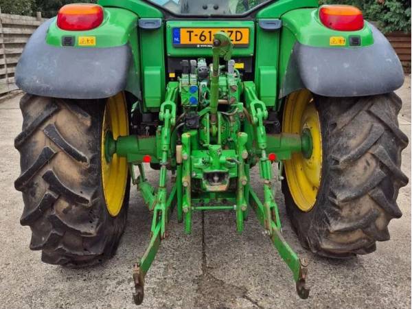 Трактор John Deere 6230 Premium (2007)