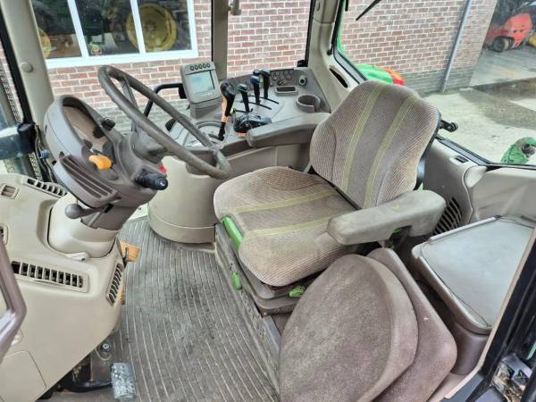 Трактор John Deere 6230 Premium (2007)